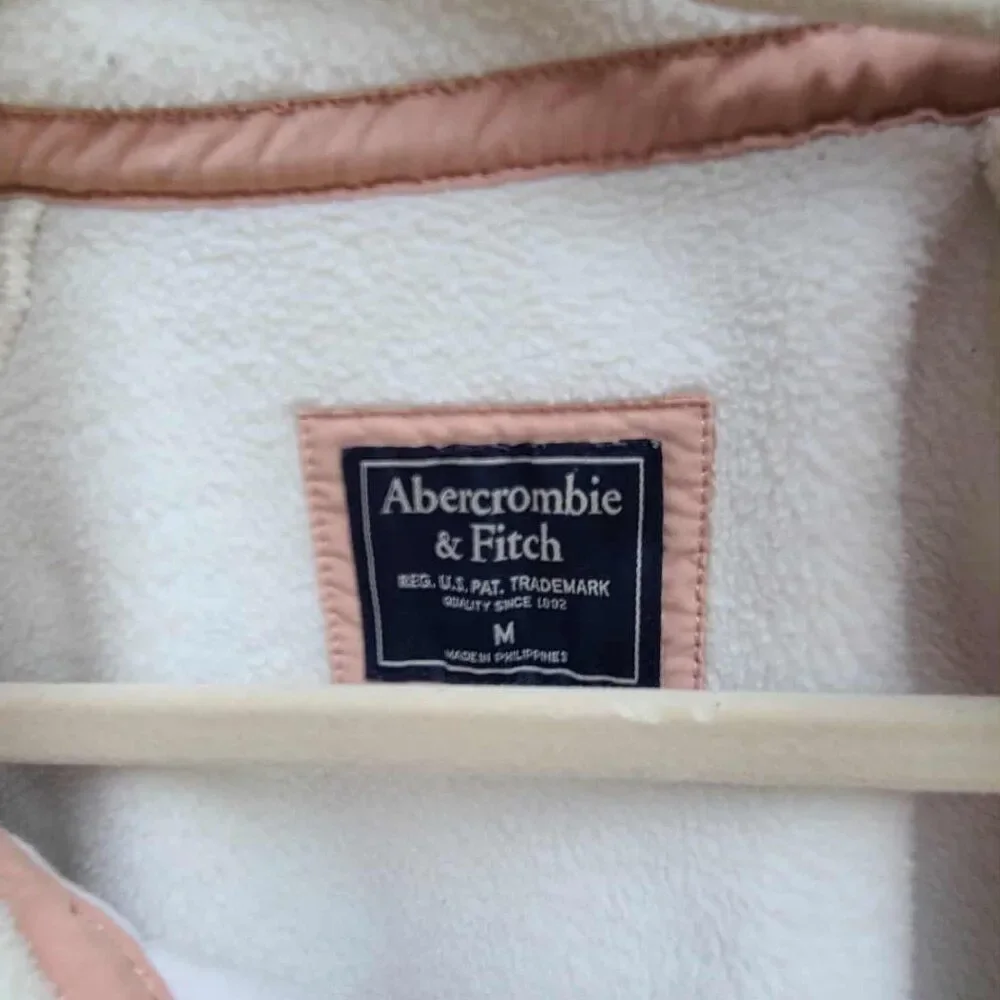 Abercrombie White Nude Pull over Fleece size Medium